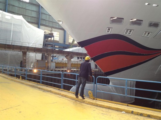 Knutschen mit der AIDA Stella auf der Meyer Werft