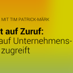 Gesicht von Tim-Patrick Märk, daneben der Text "Content auf Zuruf: Wie KI auf Unternehmenswissen zugreift" plus comspace-Logo
