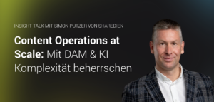 Banner für den Insight Talk mit Simon Putzer. Titel: „Content Operations at Scale: Mit DAM & KI Komplexität beherrschen". Inkl. Porträtfoto des Speakers und dem comspace-Logo.
